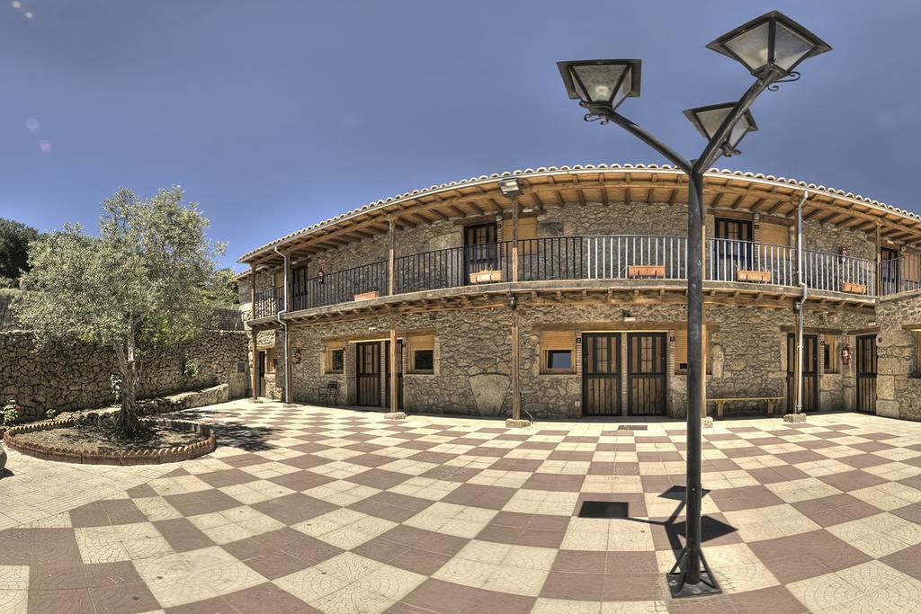 Albergue El Solitario Banos De Montemayor Rom bilde