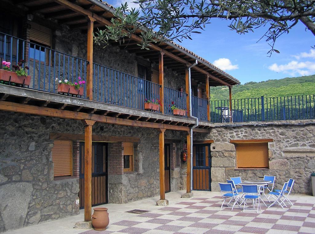 Albergue El Solitario Banos De Montemayor Rom bilde